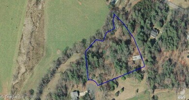 L 18 Mountain Meadow Ln, Purlear, NC 28665 - photo 2