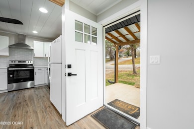 605 E Oak St, Ozark, MO 65721 - photo 2