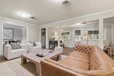 1005 Avenue B, Fredericksburg, TX 78624 - photo 4