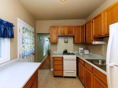 22 Garrison Ave unit B, York, ME 03909 - photo 5
