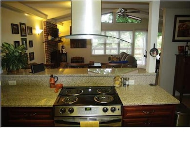 11 Poquito Rd, Shalimar, FL 32579 - photo 2