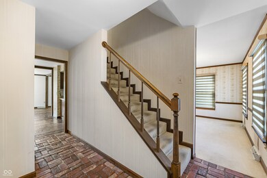 2815 Sycamore St, Columbus, IN 47201 - photo 3