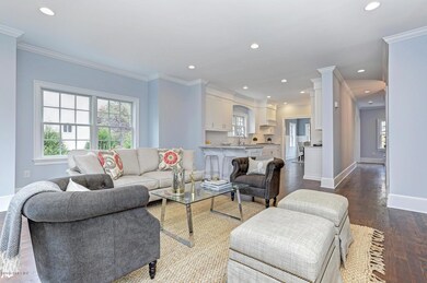 2 Nassau Pl Cos Cob CT 06807-large-012-2