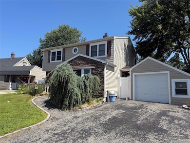63 Anchor Ln, Levittown, NY 11756 - photo 2
