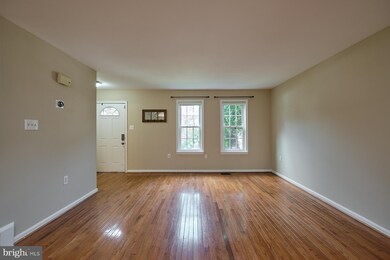 11960 Sentinel Point Ct, Reston, VA 20191 - photo 7