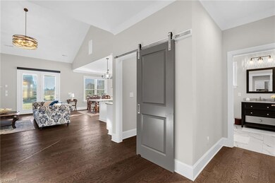 Sliding door to butlers pantry or home office - you choose!