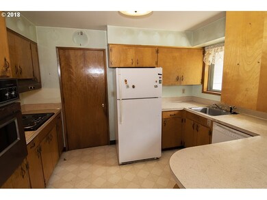 5895 SW 185th Ave, Beaverton, OR 97078 - photo 5