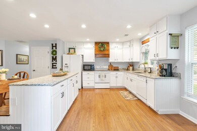 17379 Arrowood Place, Round Hill, VA 20141 - photo 6