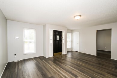004-photo-living-room-14015993