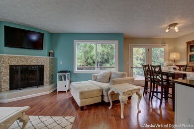 lb living dining