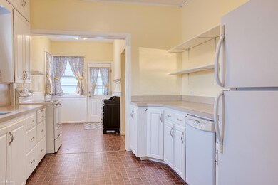 1330 W King St, Owosso, MI 48867 - photo 4