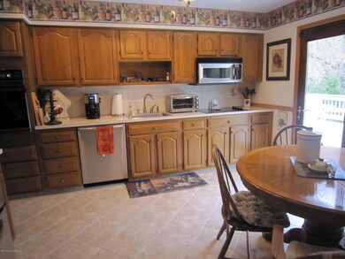Eat In Kitchen