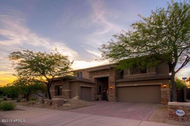 2736 W Via Bona Fortuna-small-002-Exteri