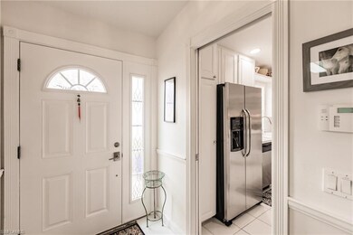 Neutral decor upon entering the home.