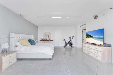 Marina Tower unit 7D, Aventura, FL 33180 - photo 3