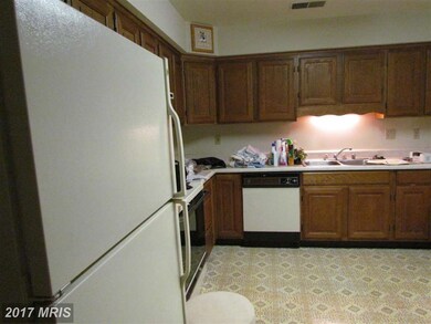 18007 Putter Dr, Hagerstown, MD 21740 - photo 5