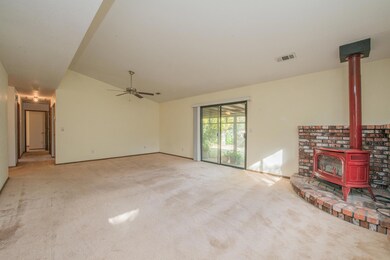 1731 Kildare Dr, Redding, CA 96001 - photo 6