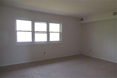 247 Bishop Dr, Aston, PA 19014 - photo 6