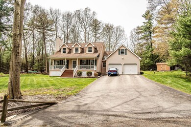 712 Raven Ct, Stroudsburg, PA 18360 - photo 2