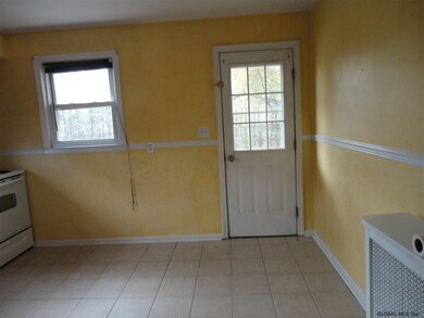 22 Wedgewood Ave, Schenectady, NY 12303 - photo 4