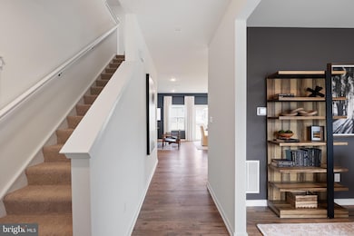 47 Allegiance Ct, Martinsburg, WV 25405 - photo 2