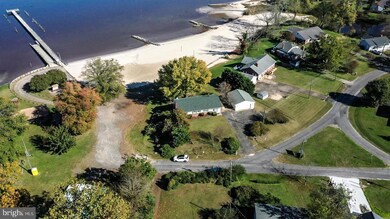 294 E Potomac Dr, Colonial Beach, VA 22443 - photo 3