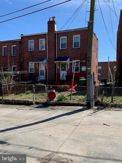 822 Dumbarton Ave, Baltimore, MD 21218 - photo 5