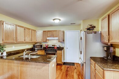 1938 Town Dr, Naperville, IL 60565 - photo 7