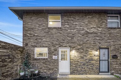 1-web-or-mls-1319-woodbrook-ln