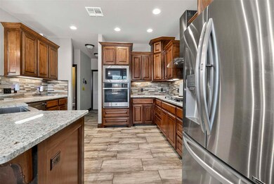 14068 NE Prairie Hill Cir, Elgin, OK 73538 - photo 5