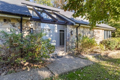 1232 Forest Circle Dr, Corbin, KY 40701 - photo 4