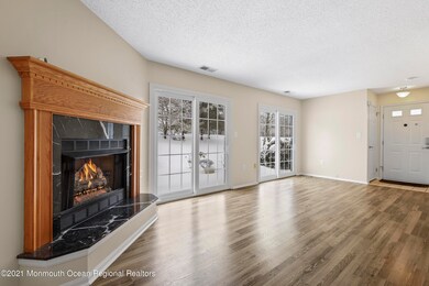 41 Madison Ct unit 31, Tinton Falls, NJ 07712 - photo 5