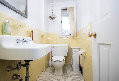 211 Mountain Laurel Dr, Cranston, RI 02920 - photo 6