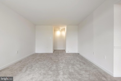 18715 Walkers Choice Rd unit 18715, Montgomery Village, MD 20886 - photo 4