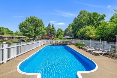 712 Valley Dr, Maryville, IL 62062 - photo 2