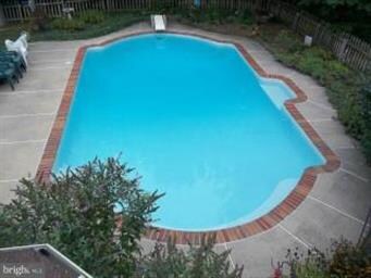 1927 Maplewood Dr, Hagerstown, MD 21740 - photo 4