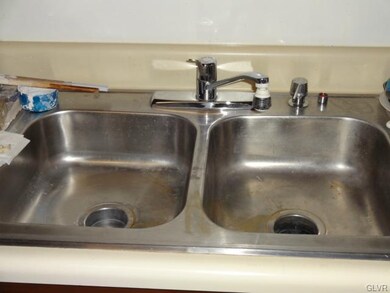 737 N 4th St, Allentown, PA 18102 - photo 6