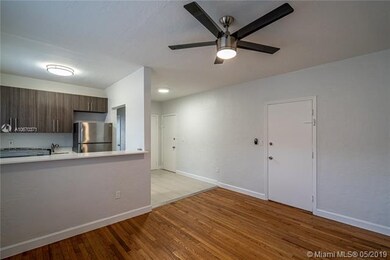 7510 Byron Ave unit 6, Miami Beach, FL 33141 - photo 5