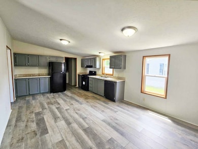 1302 Galloway Cir unit 64, Pontiac, MI 48340 - photo 4