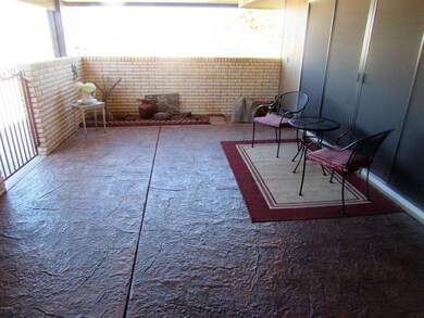 Private front court yard