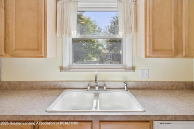 1827 Towner Rd, Haslett, MI 48840 - photo 7