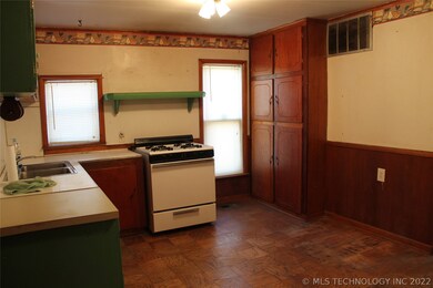 201 E 4th St, Skiatook, OK 74070 - photo 4