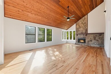 2161 Deep Woods Way unit 3, Marietta, GA 30062 - photo 2