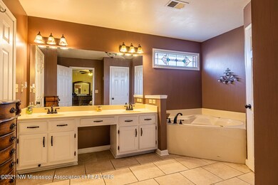 11945 Whispering Pines Dr, Olive Branch, MS 38654 - photo 7