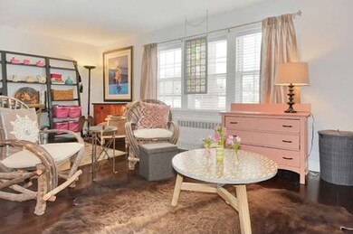 35 Hammond Pond Pkwy unit 2, Chestnut Hill, MA 02467 - photo 6