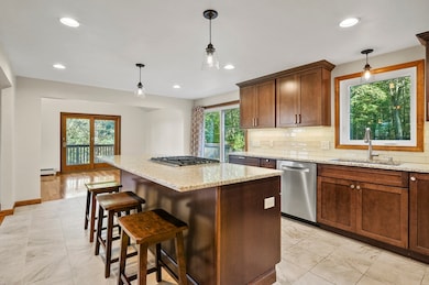 14 Longview Ave, Webster, MA 01570 - photo 6