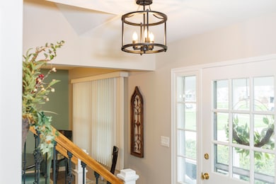 04 - Entrance Foyer