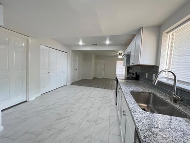 922 Shawnee Trace, Grand Prairie, TX 75051 - photo 6