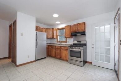 3-5 Angelo St, Springfield, MA 01119 - photo 5