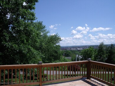 704 W Elm St, Scranton, PA 18504 - photo 4